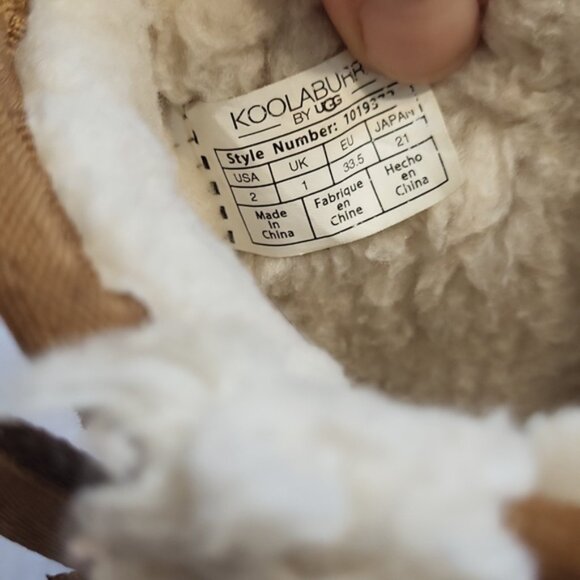 Koolaburra by Ugg Victoria Short sz 2 (Age 5-12) - Picture 4 of 6